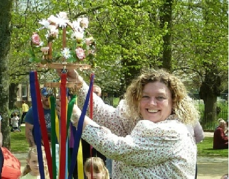 setting up the maypole, Winchester setting up the maypole, Winchester